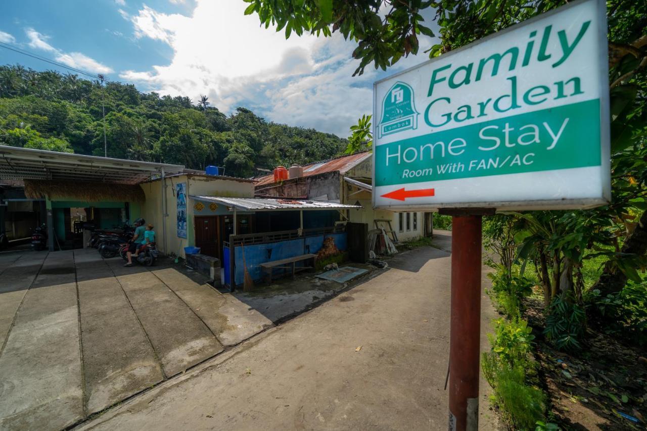 Family Garden Homestay Senggigi Exteriör bild