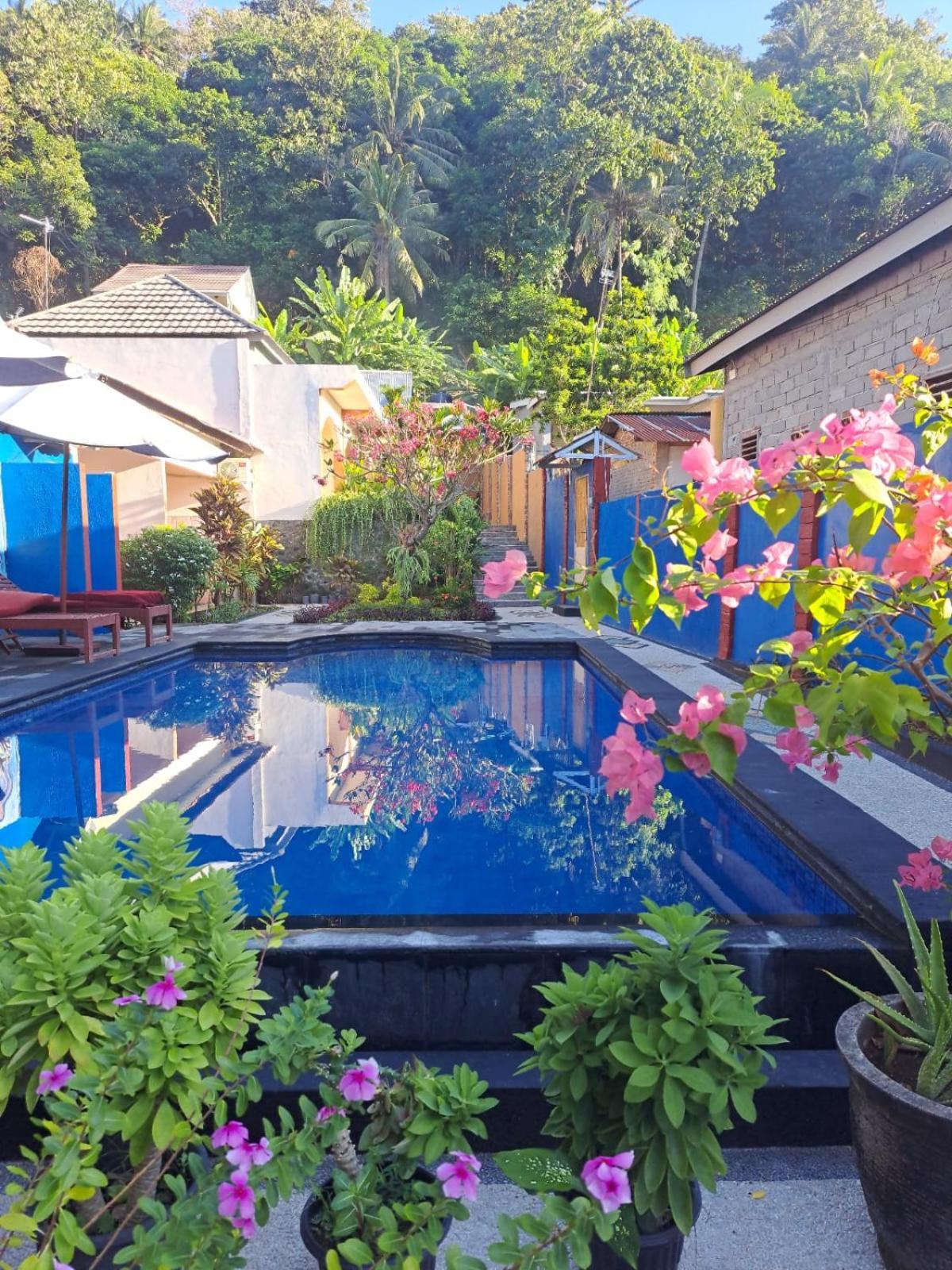 Family Garden Homestay Senggigi Exteriör bild